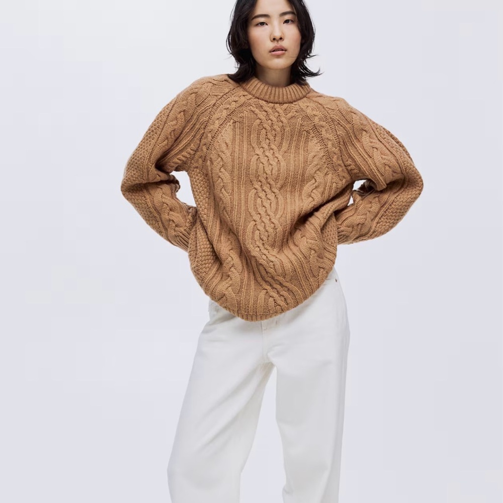 WOOL BLEND Crewneck Sweater in Camel
